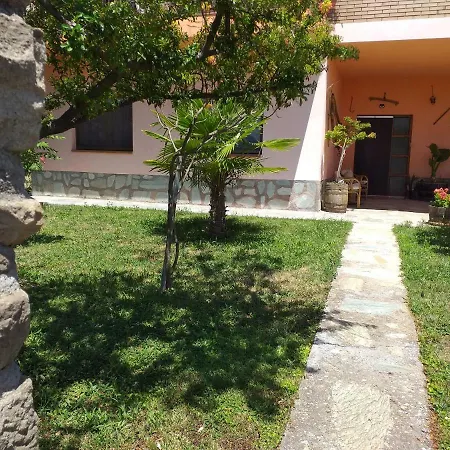 Casa El Nogal Rum i privatbostad Salas Bajas
