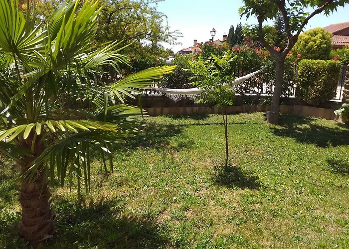 Casa El Nogal * Salas Bajas