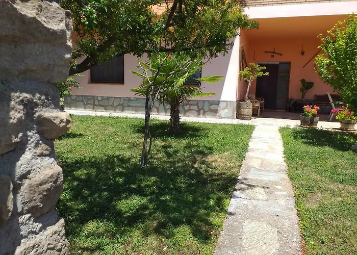 Casa El Nogal Rum i privatbostad Salas Bajas